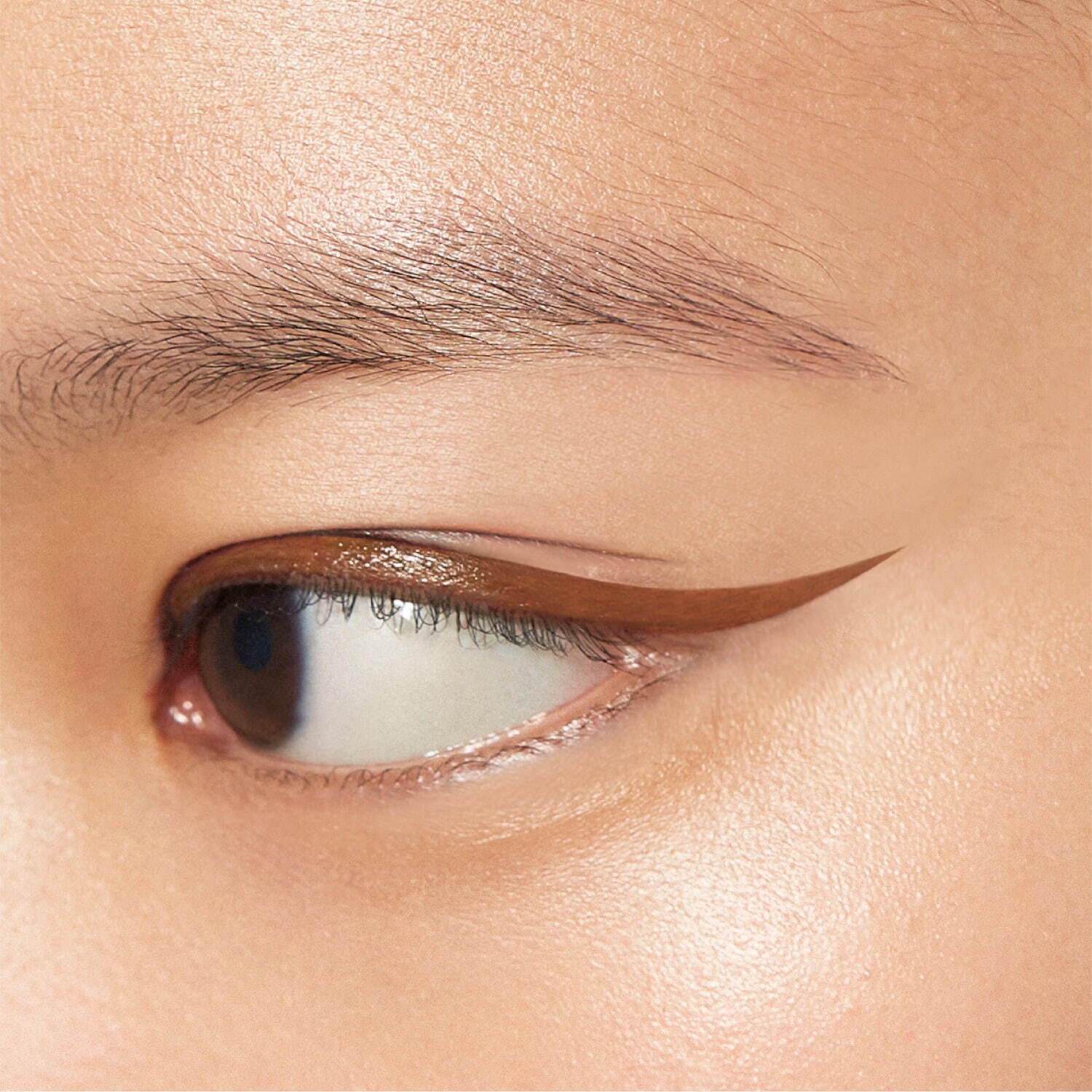 UZU アイオープニングライナー」に新色、“惑星”着想のベージュやダーク