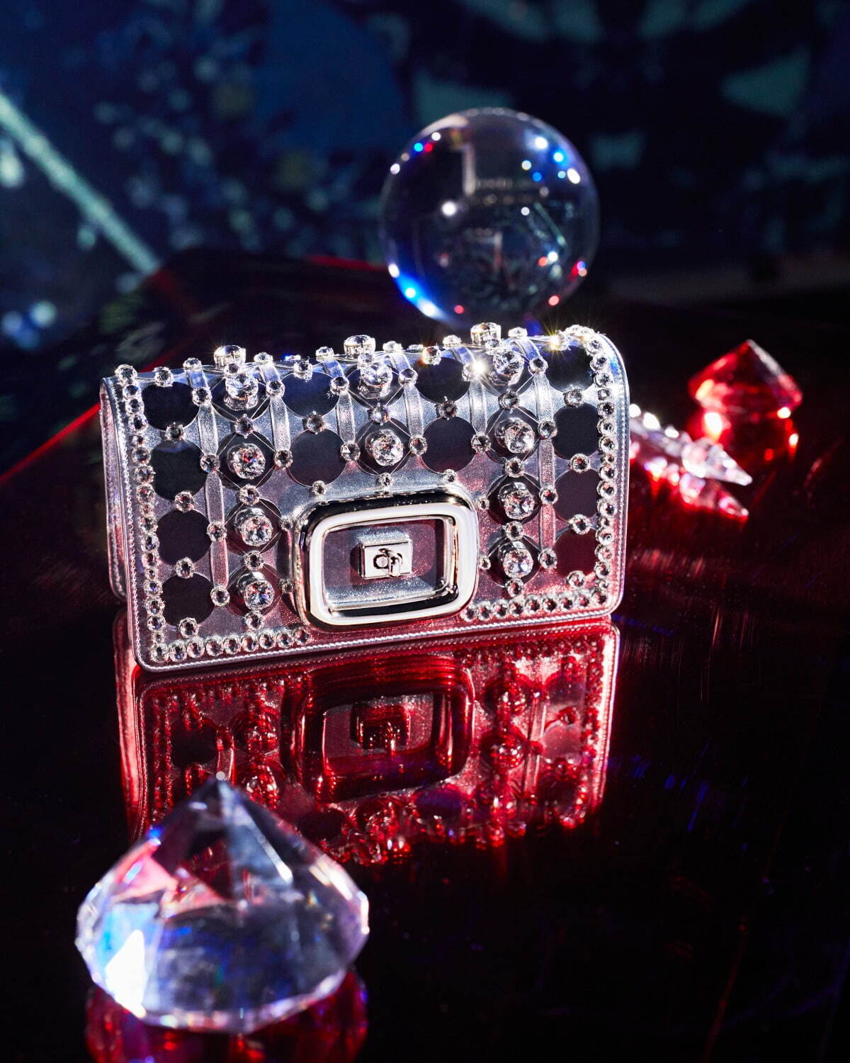 ロジェ ヴィヴィエ“まるで万華鏡”2022年春夏の新作アイコンバッグ