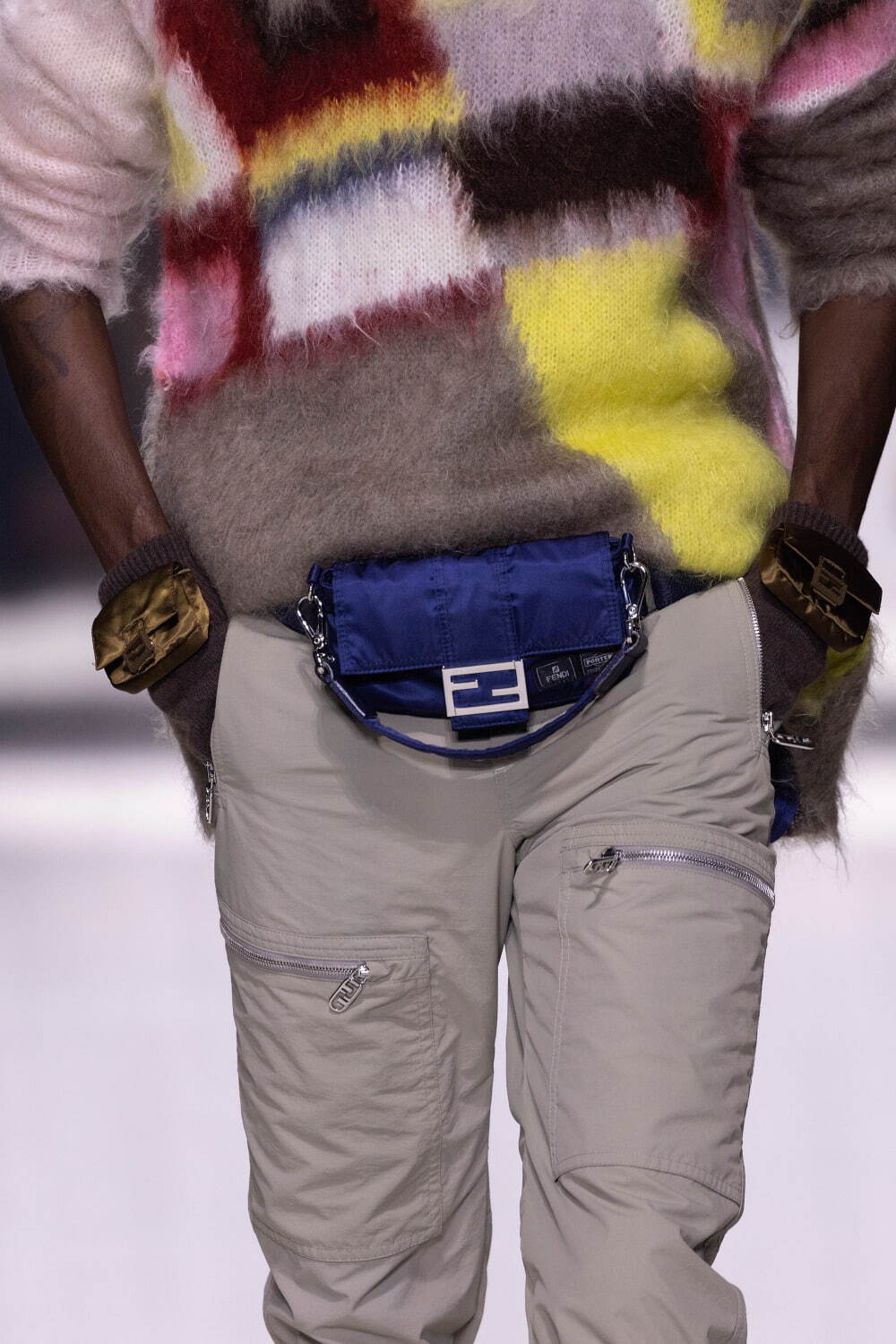 フェンディとポーターのコラボバッグ「バゲット」再び、ワサビグリーン