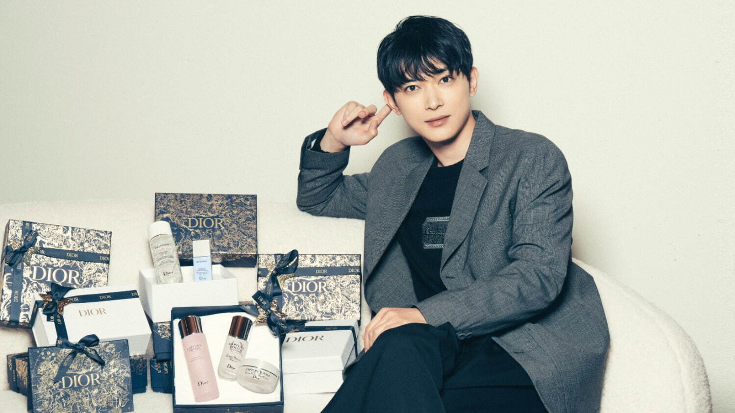 ディオール「名品スキンケア」を“星座モチーフ”のクリスマス限定ギフト