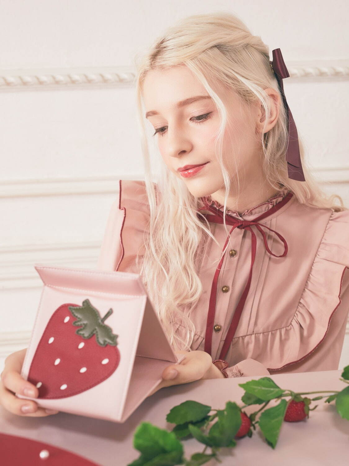 メゾン ド フルール“いちご”が主役の新作、パールの種を飾ったいちご