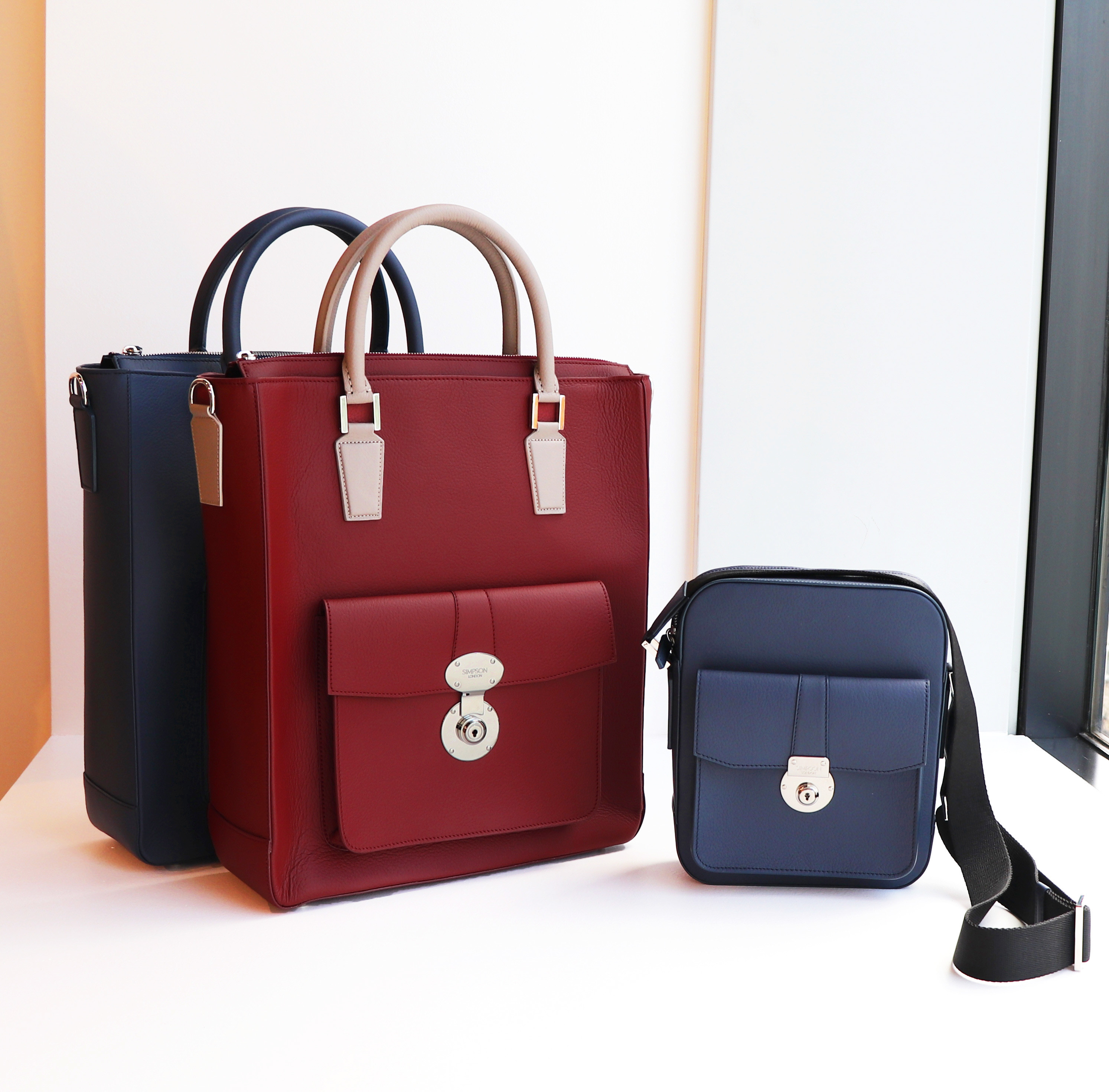 英国発「シンプソン ロンドン」から新レザーバッグコレクションが登場