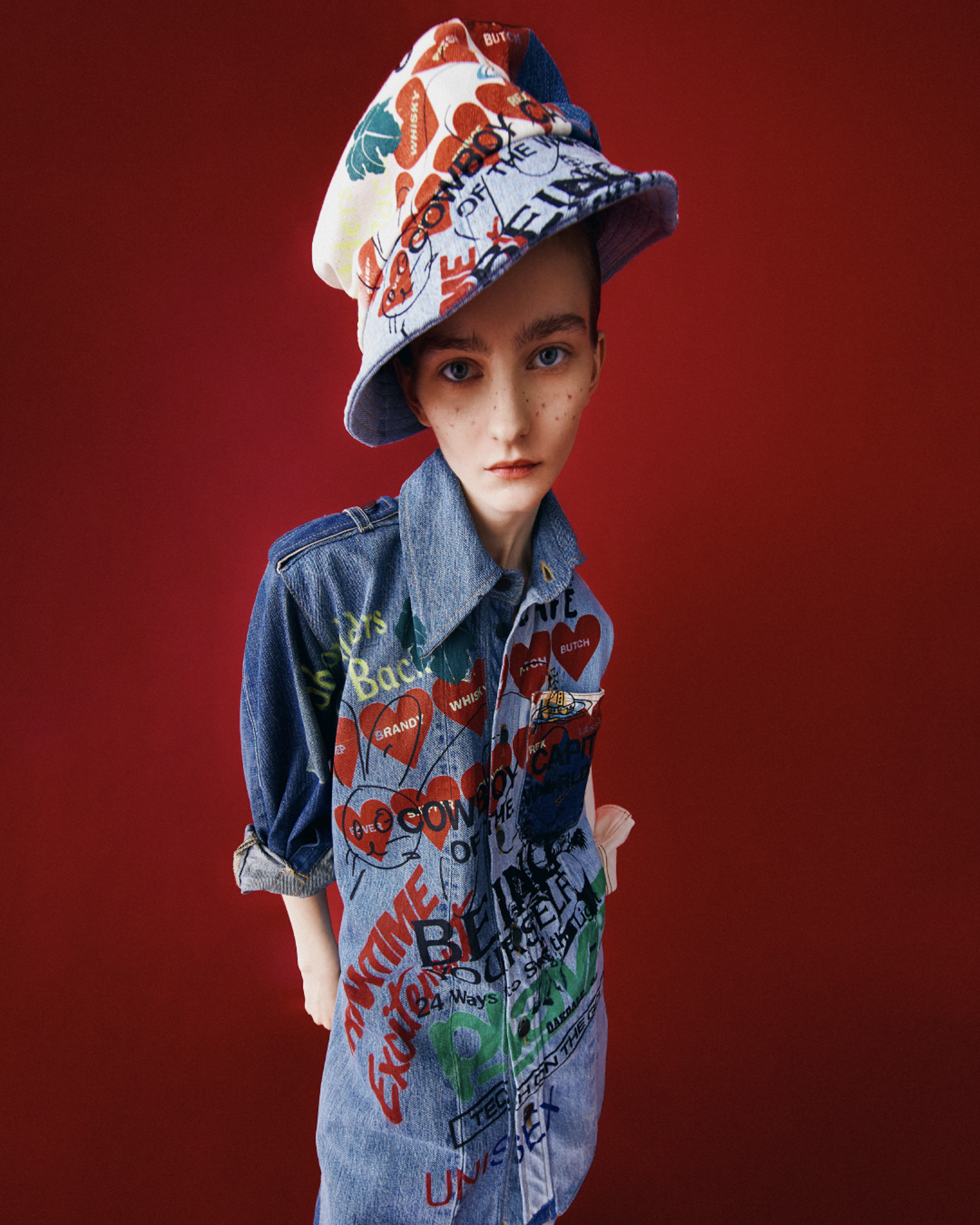 ヴィヴィアン・ウエストウッド レッドレーベル」リーバイス501のアップ