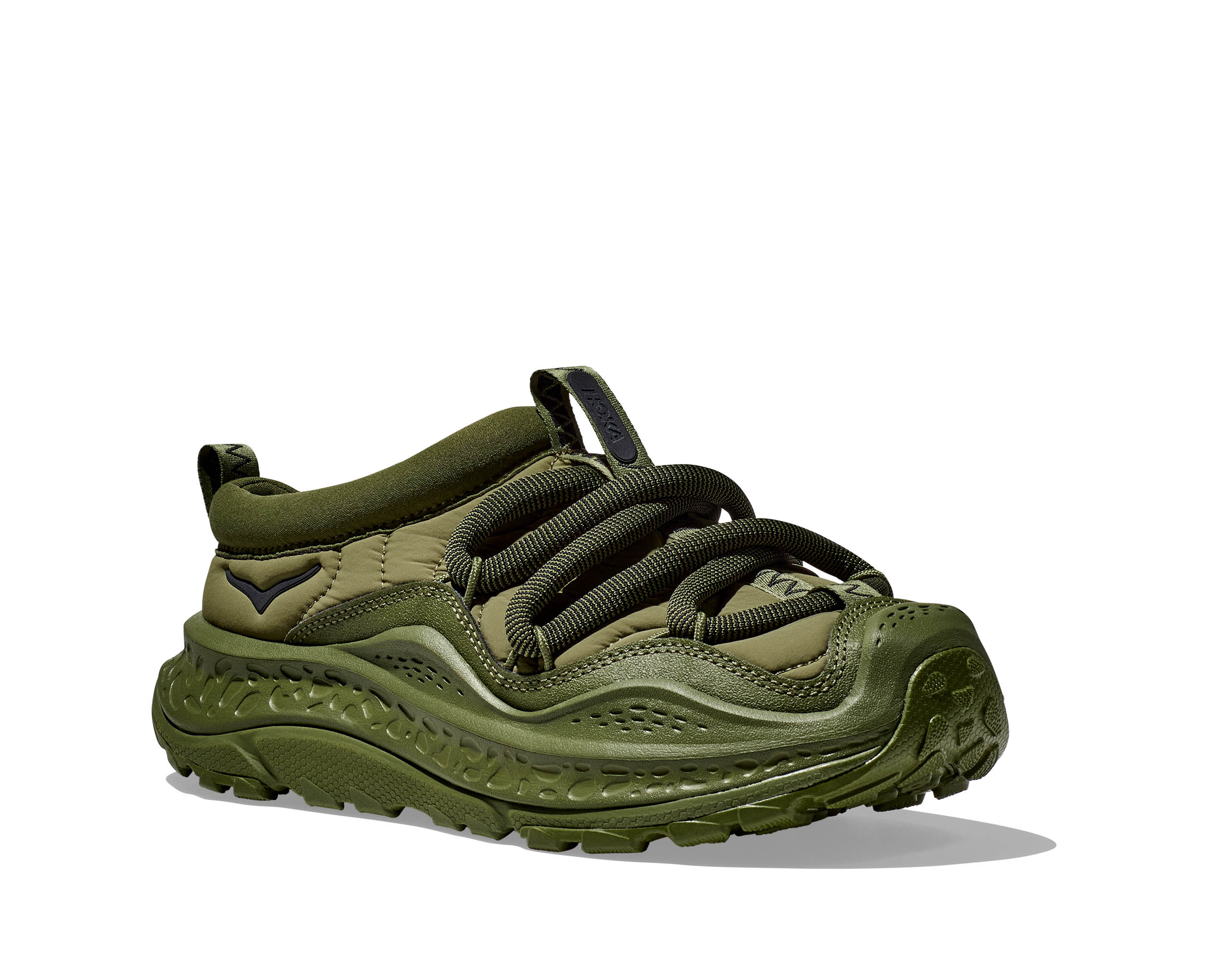 ホカのリカバリーシューズから新モデル、中綿入りアッパーのスリッポン