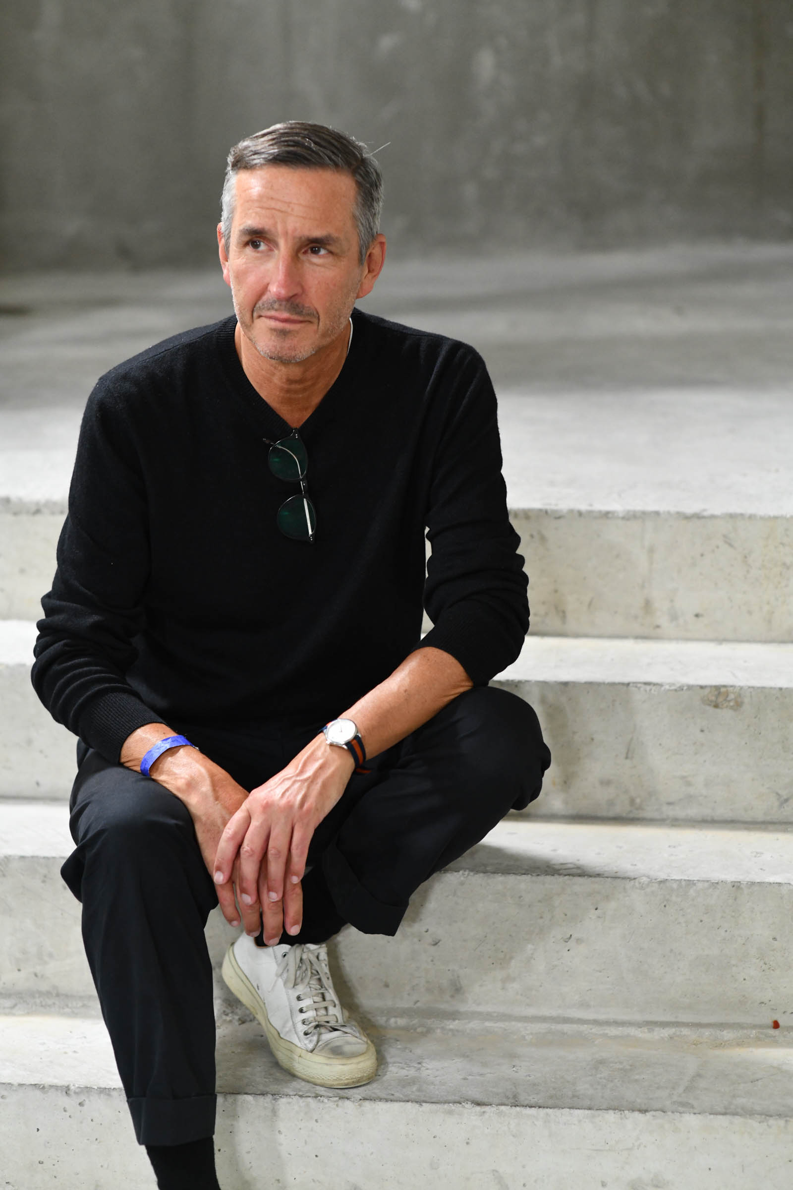 ドリス ヴァン ノッテン、デザイナーのドリスが6月末で退任へ 2025年春