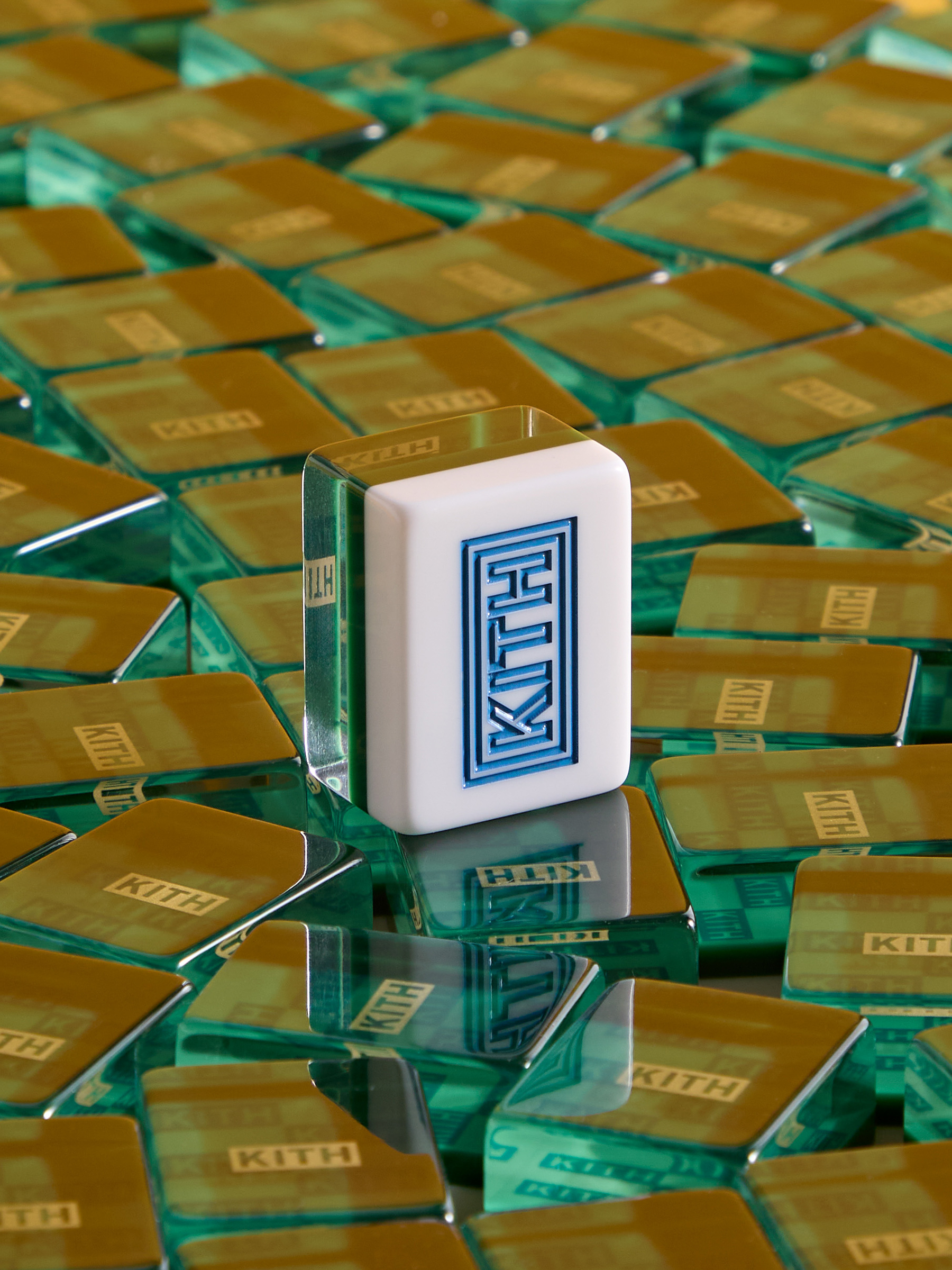 キス トリーツ」から旧正月を祝う限定コレクションが登場 アパレルや