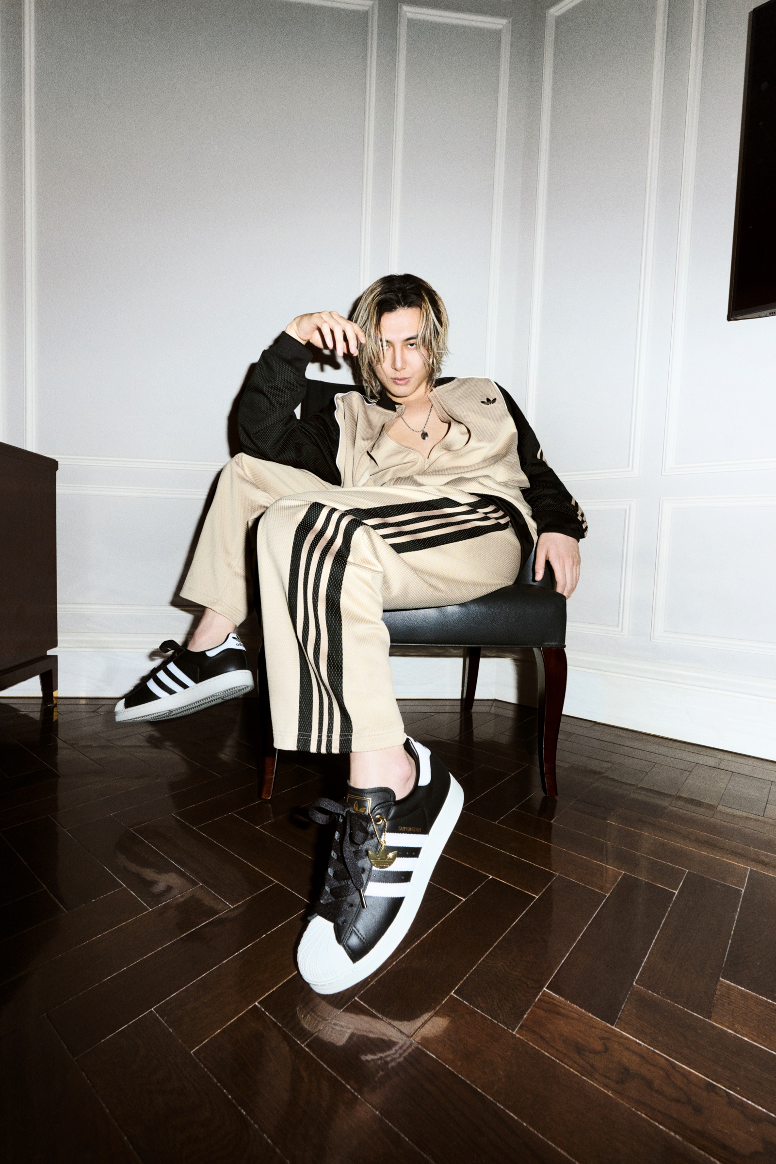 動画】フォリフォリ表参道に長澤まさみが来店 蜷川実花によるハッピー