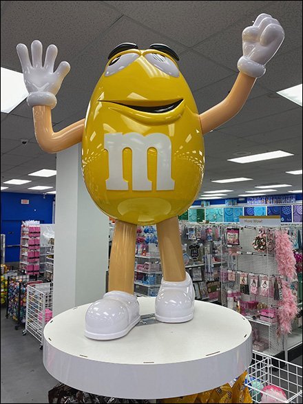 Yellow M&M's Spokescandy Display – Fixtures Close Up