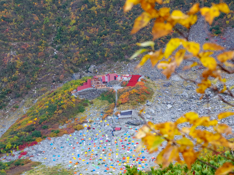 涸沢の紅葉と北穂の珈琲 | 国産アウトドアブランドのファイントラック