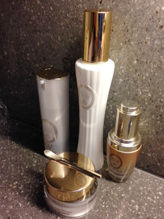 あの美のカリスマ・君島十和子さんの美肌の秘密とは？ | FTCオンライン