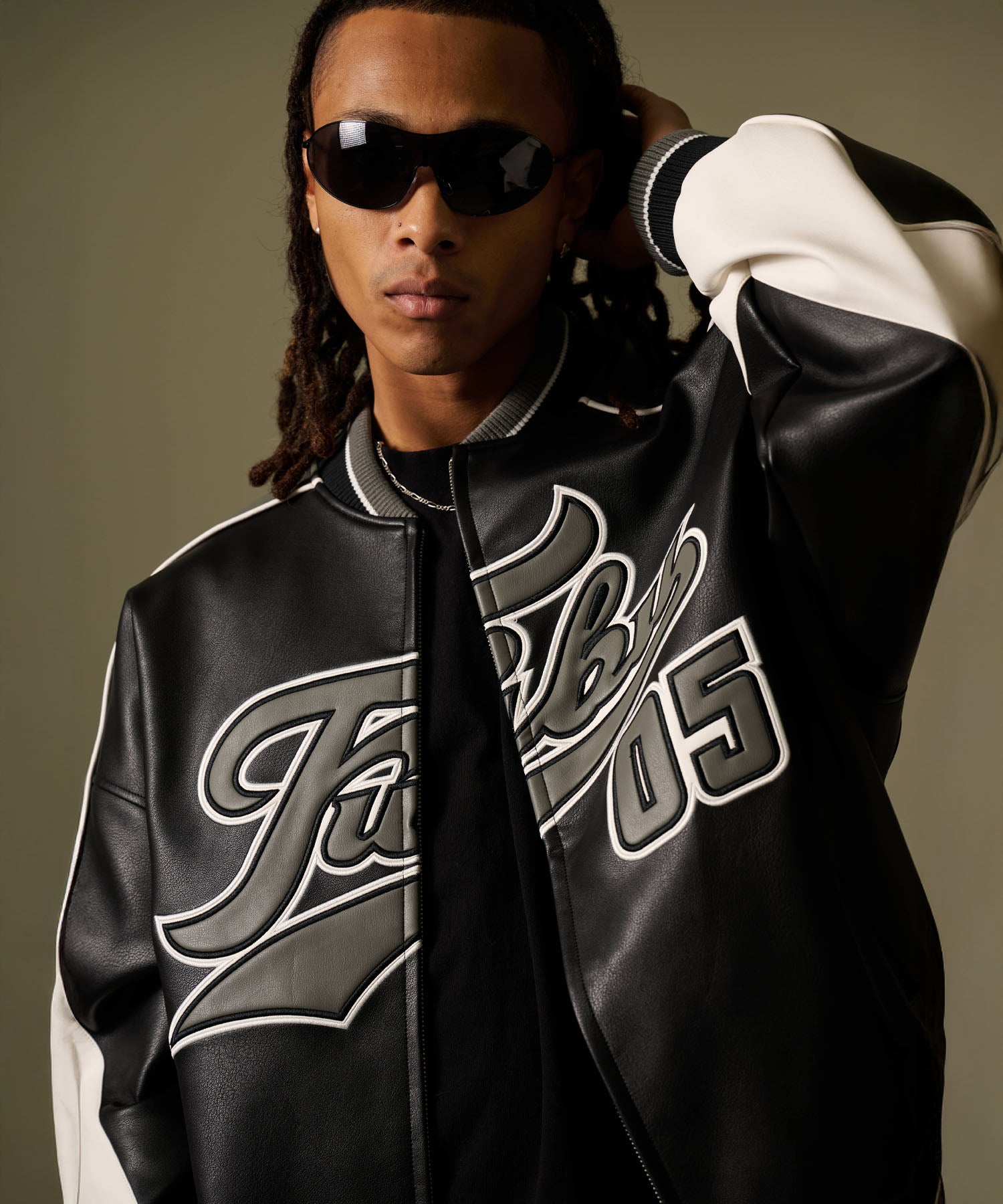 FUBU フブ フェイクレザー ゲームジャケット ジャンパー。FUBUは