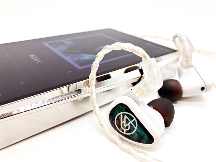 音質レビュー】64 Audio Fourte Blancはハイクラスモデルの遺伝子を