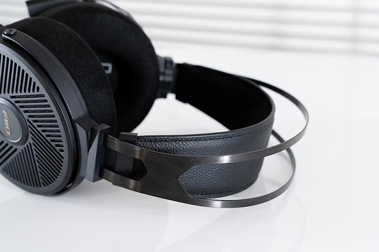 FIIO FT5 レビュー | 透明感と重厚感のあるサウンドへ導く平面磁界