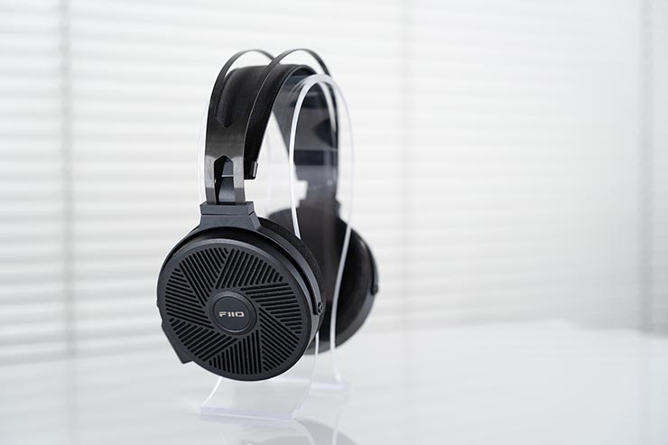 FIIO FT5 レビュー | 透明感と重厚感のあるサウンドへ導く平面磁界