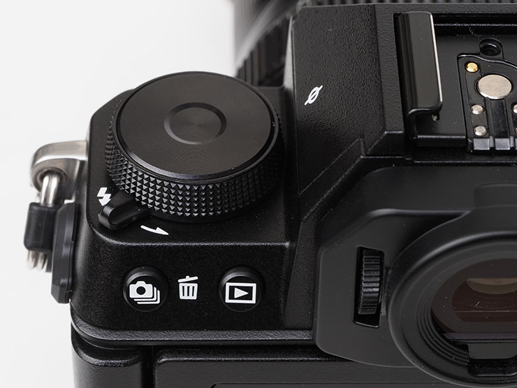 FUJIFILM X-S20 レビュー × 赤城耕一 | 万能性と機能性は上位機並みのX