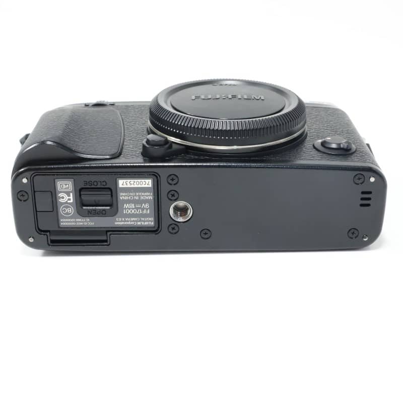 富士フイルム FUJIFILM X-E3 ボディ ブラック 中古 C2120137318934