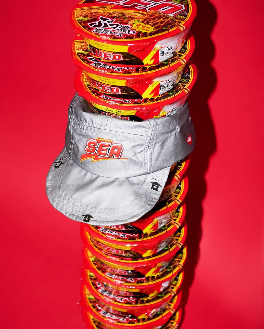 WIND AND SEA × 日清焼そばU.F.O.「ぶっ濃い濃厚ソース」コラボが2024