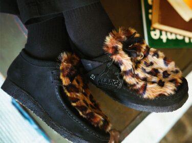 XLARGE × Clarks 2024 FW 最新コラボが2024年 12/21 発売 ​(エクストラ