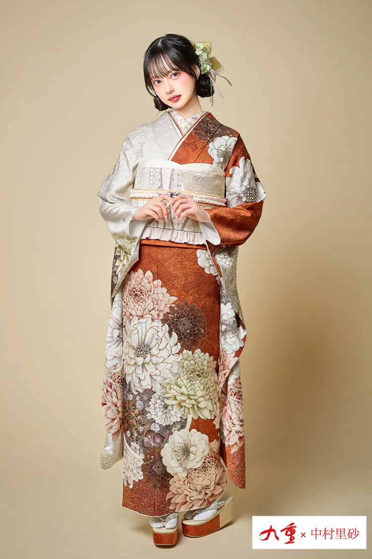 レトロ古典 オレンジ/グリーン(緑色) 花柄/現代柄 個性的 目立つ振袖