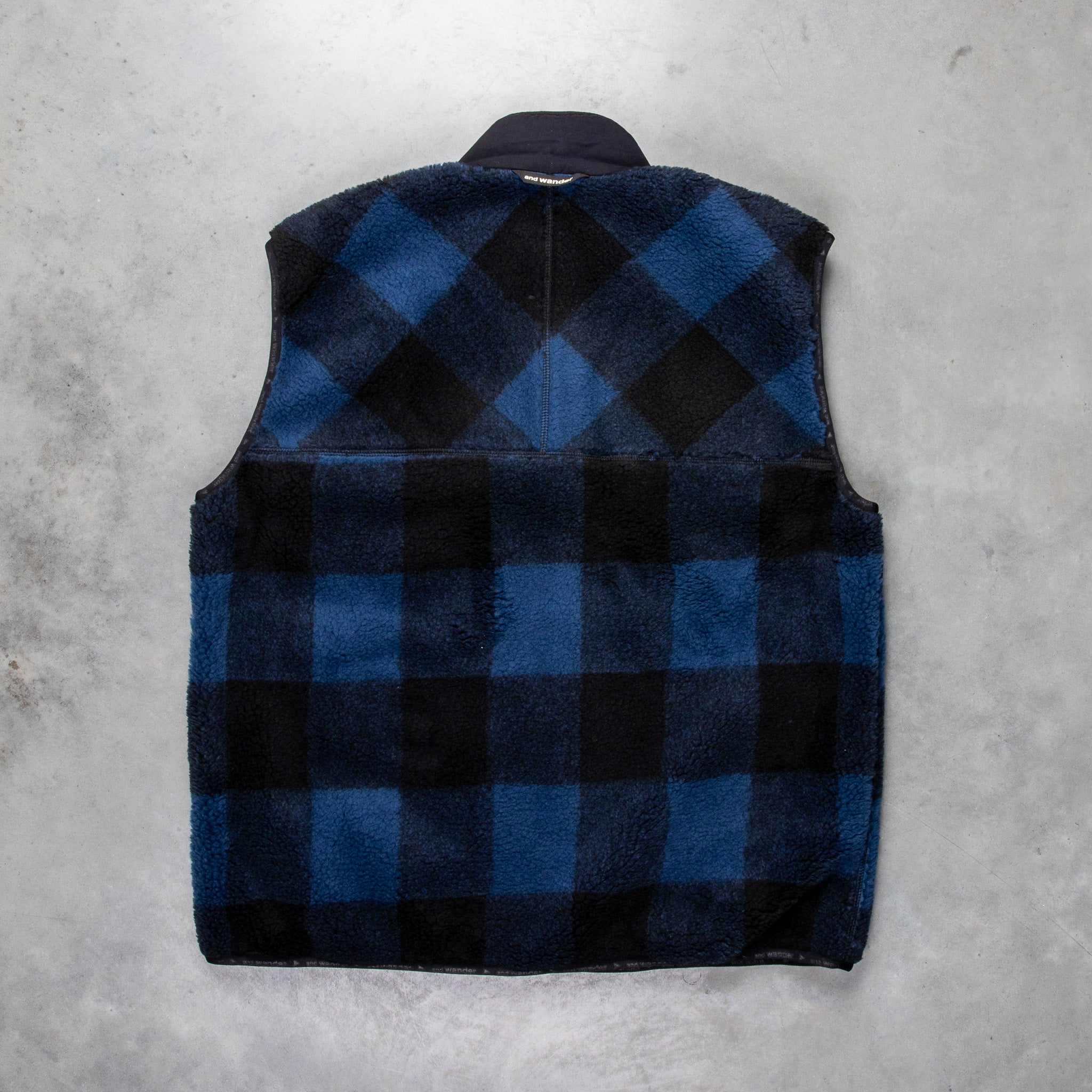 And Wander Fleece Boa Vest Check Blue – Frans Boone Store