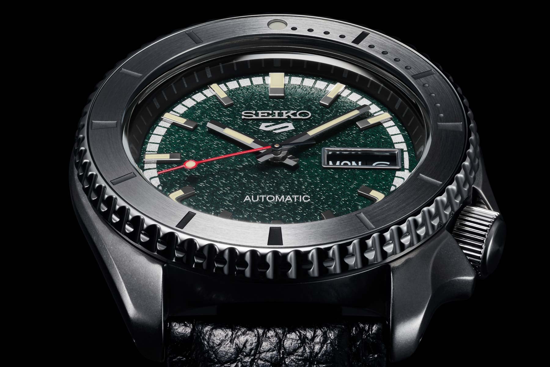 F】 Hot Take: The Seiko 5 Masked Rider Limited Edition SRPJ91