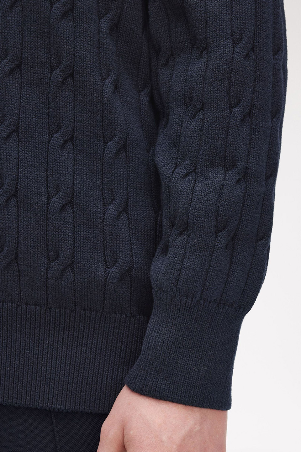 Tennis Badge Cable Knit Jumper(M 608：NAVY): | FRED PERRY JAPAN