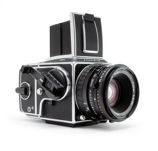 Hasselblad 501 CM Camera Kit (Chrome/Black) w/80mm Planar CFE 2.8