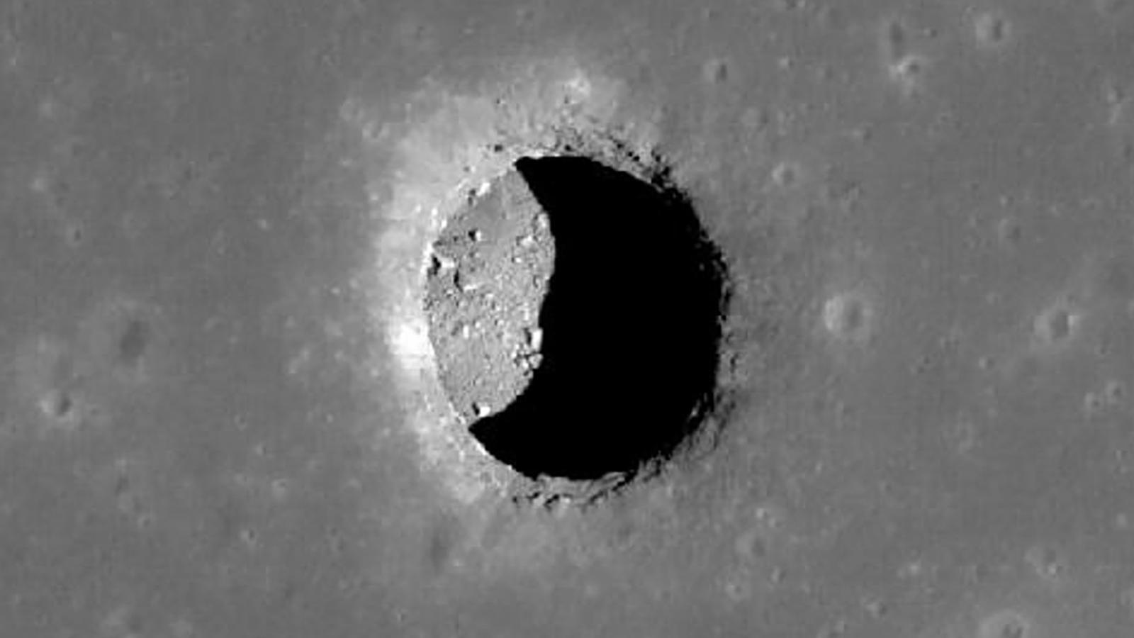 NASA discovers the perfect cave to live in on the moon