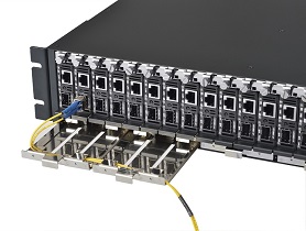 LEX3020 | LightEdgeXchange®3000シリーズ用 ラックマウントシャーシ