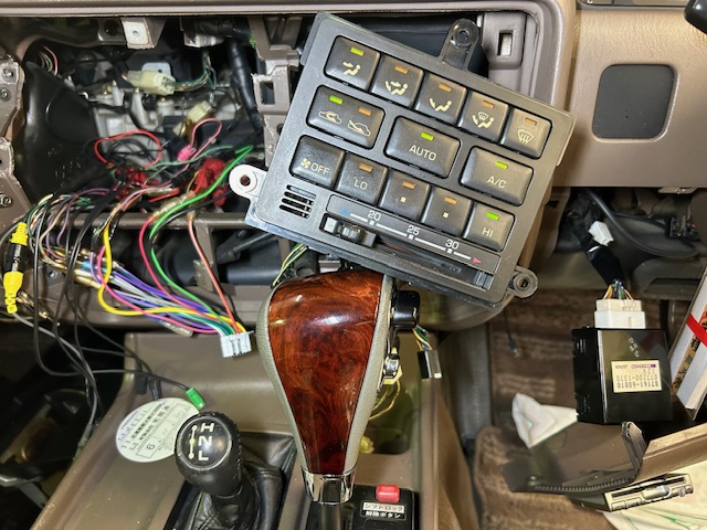 TOYOTA LAND CRUISER80 トヨタ ランドクルーザー80 車検整備 オイル