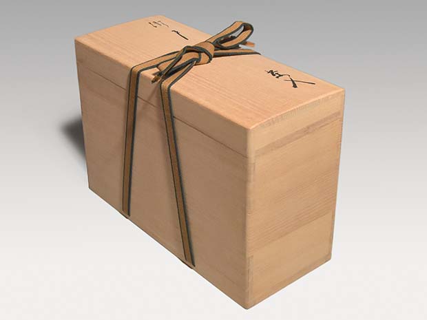 瀬戸茶入 銘「冨貴長命」 立花大亀在判箱書 | 古美術ささき