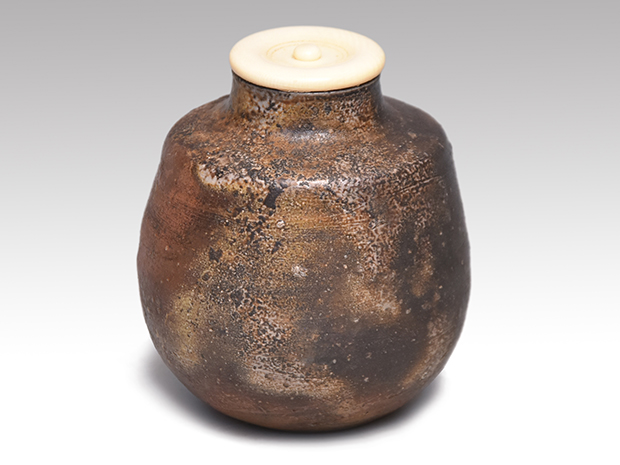 備前茶入 金重陶陽(作) 共箱 裏千家 淡々斎宗匠箱書 | 古美術ささき