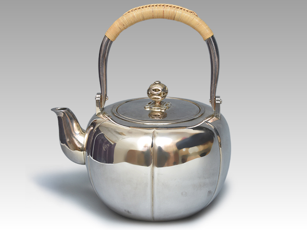 純銀 平安 四世 秦蔵六（造）阿古蛇 銀瓶 498g | 古美術ささき