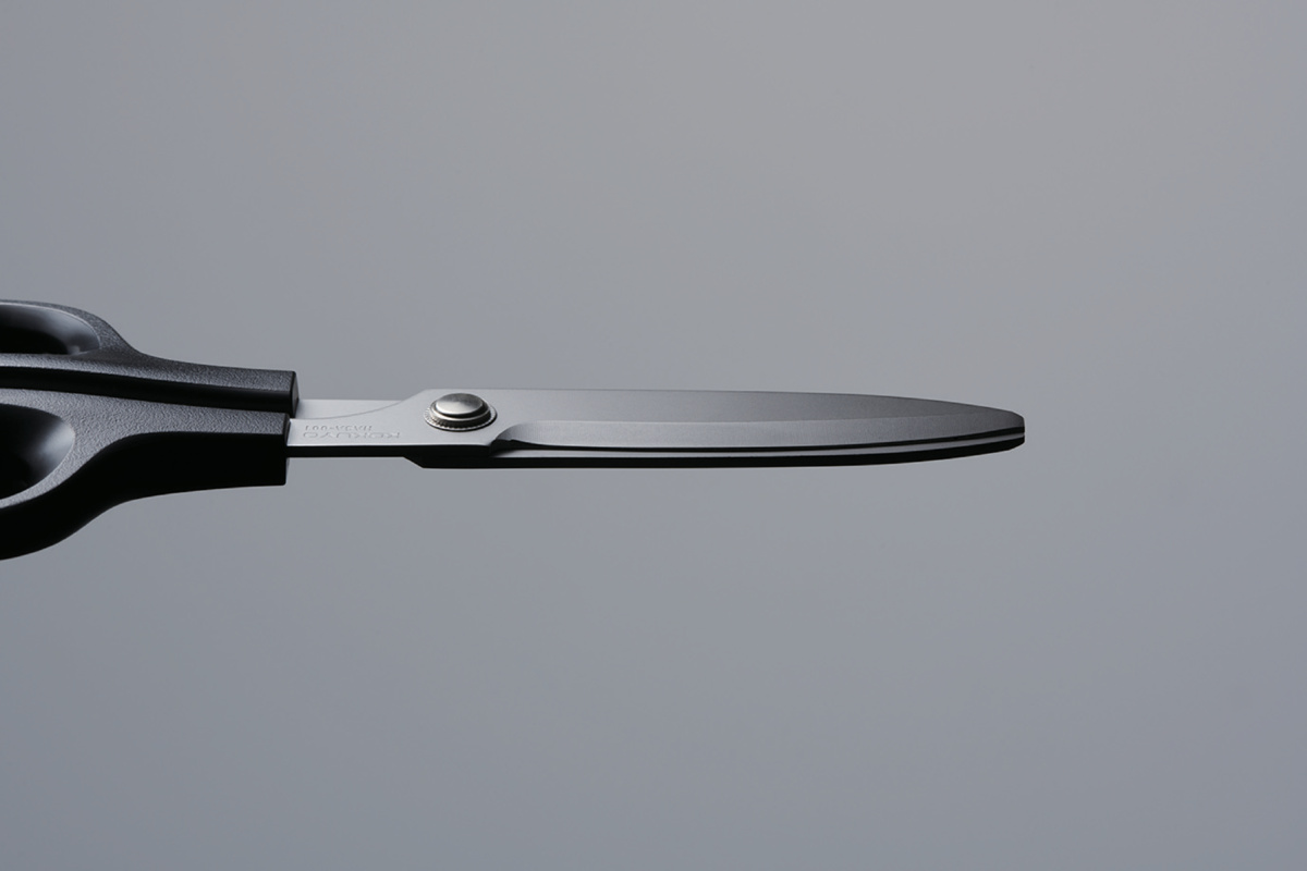 ハサ 強力高級ハサミ スタンダード 刃渡り寸法70mm 黒｜文具｜コクヨ