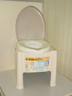 ポータブルトイレ 楽立 AS の通販 | ホームセンター コメリドットコム