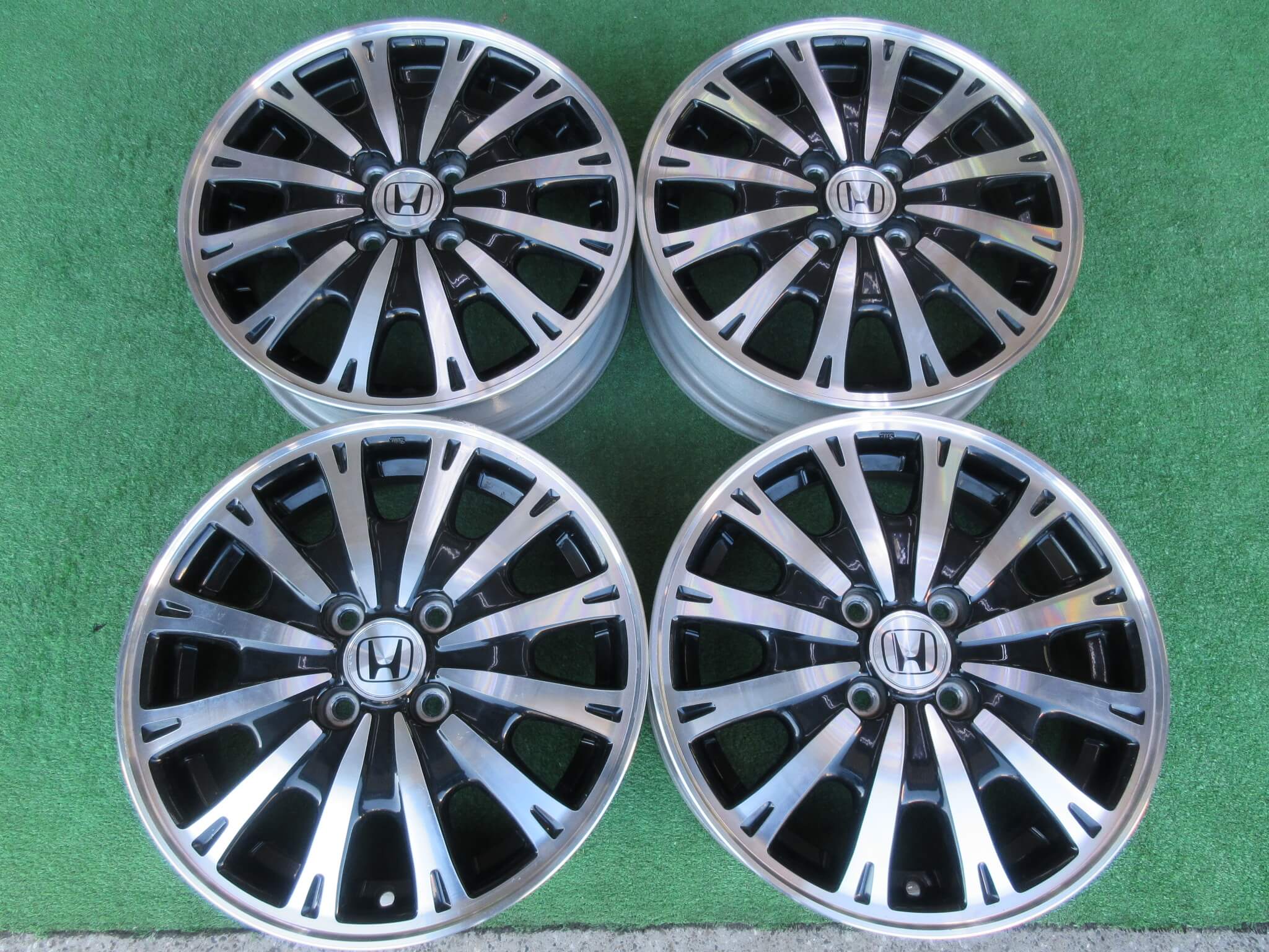 ホンダ N-BOXカスタム純正ホイール