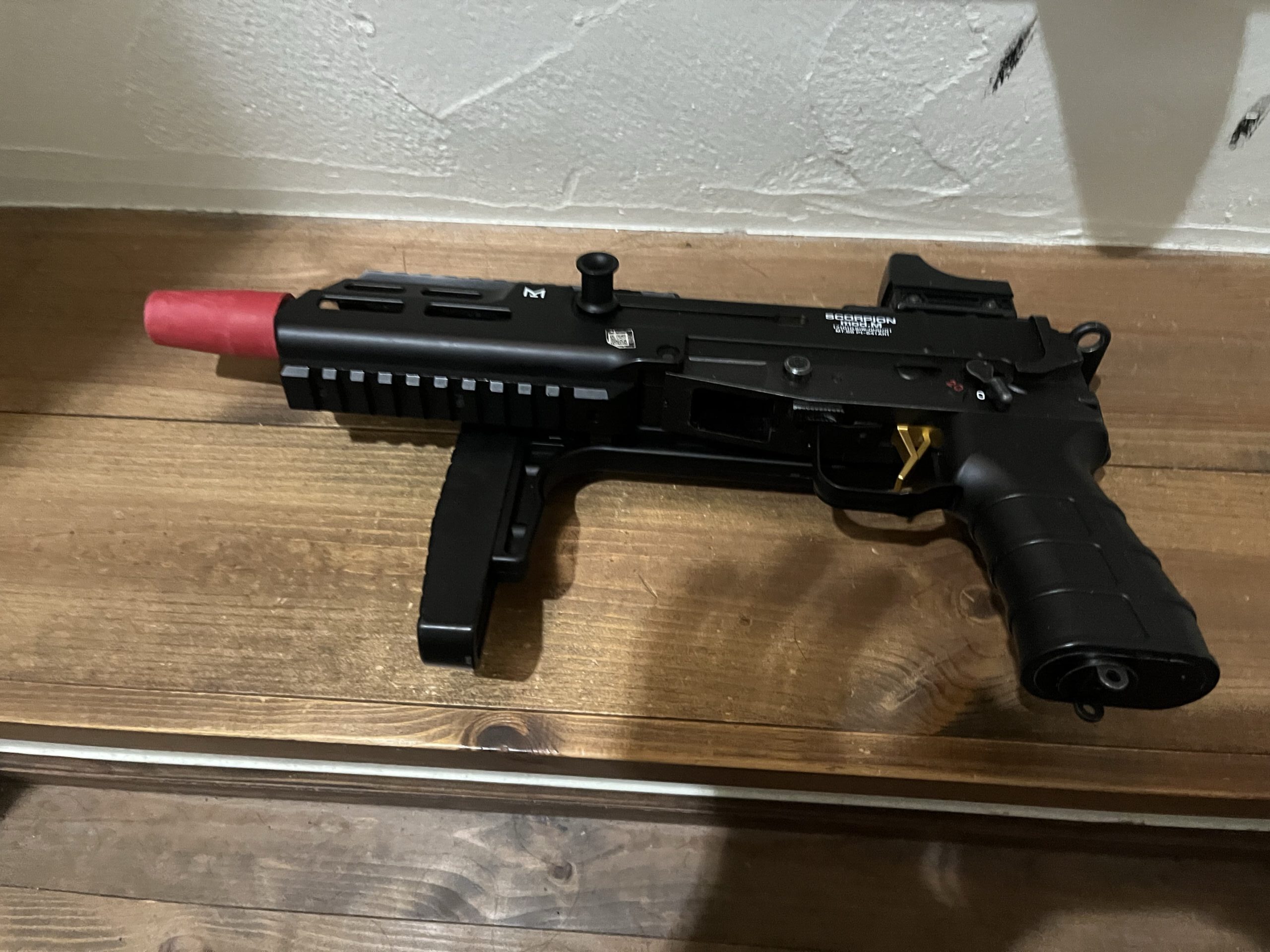 女性におすすめ】東京マルイ スコーピオン MOD M 初速アップ カスタム