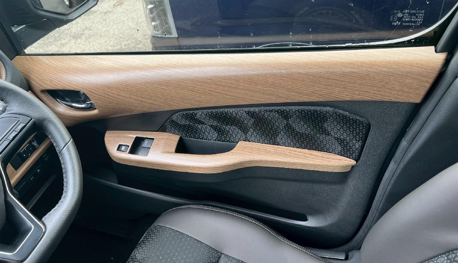 インテリアパネル 商品 NV350キャラバン|インテリアパネル|Body Line