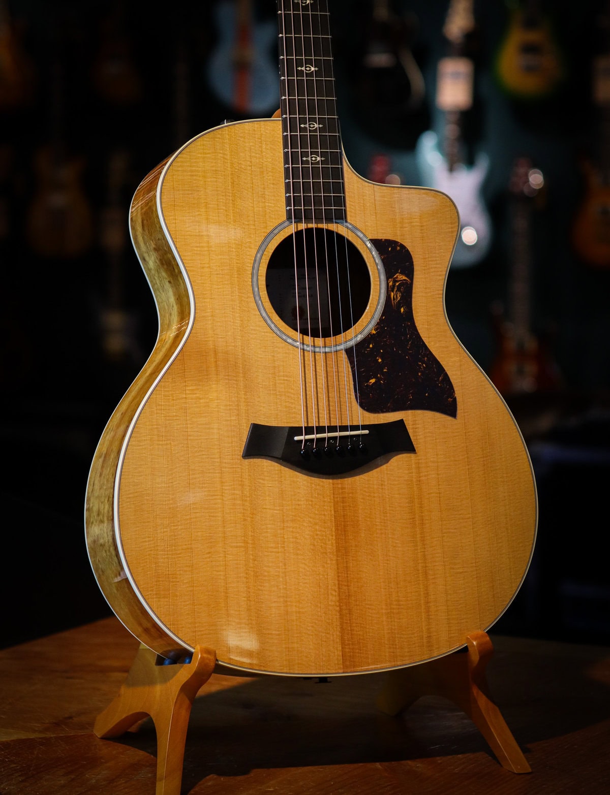Taylor 214ce-K DLX - Kauffmann's Guitar Store