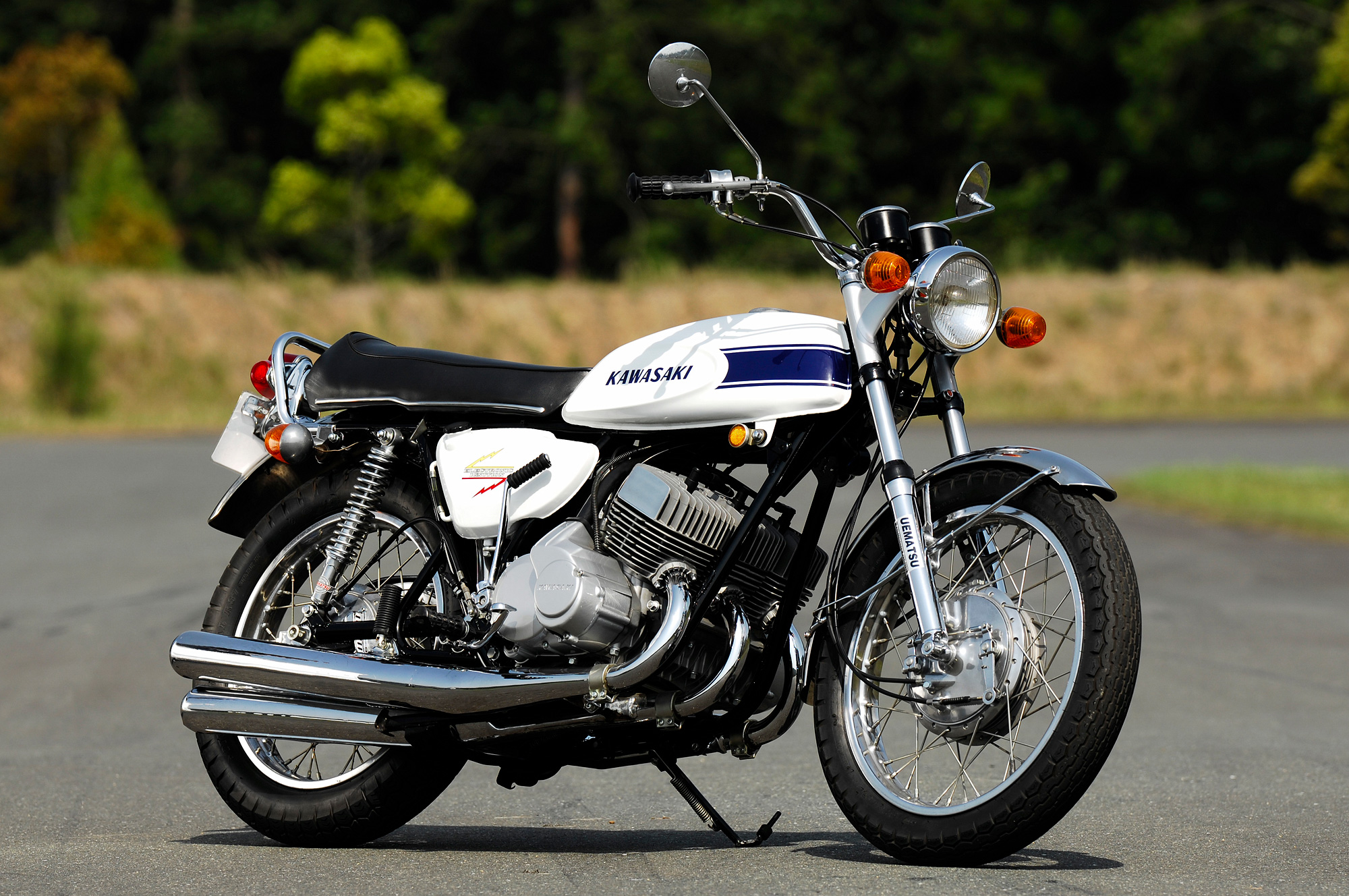 おっと、あぶねぇ」ライダーの不意をつく強烈な加速／500SS MACHⅢ