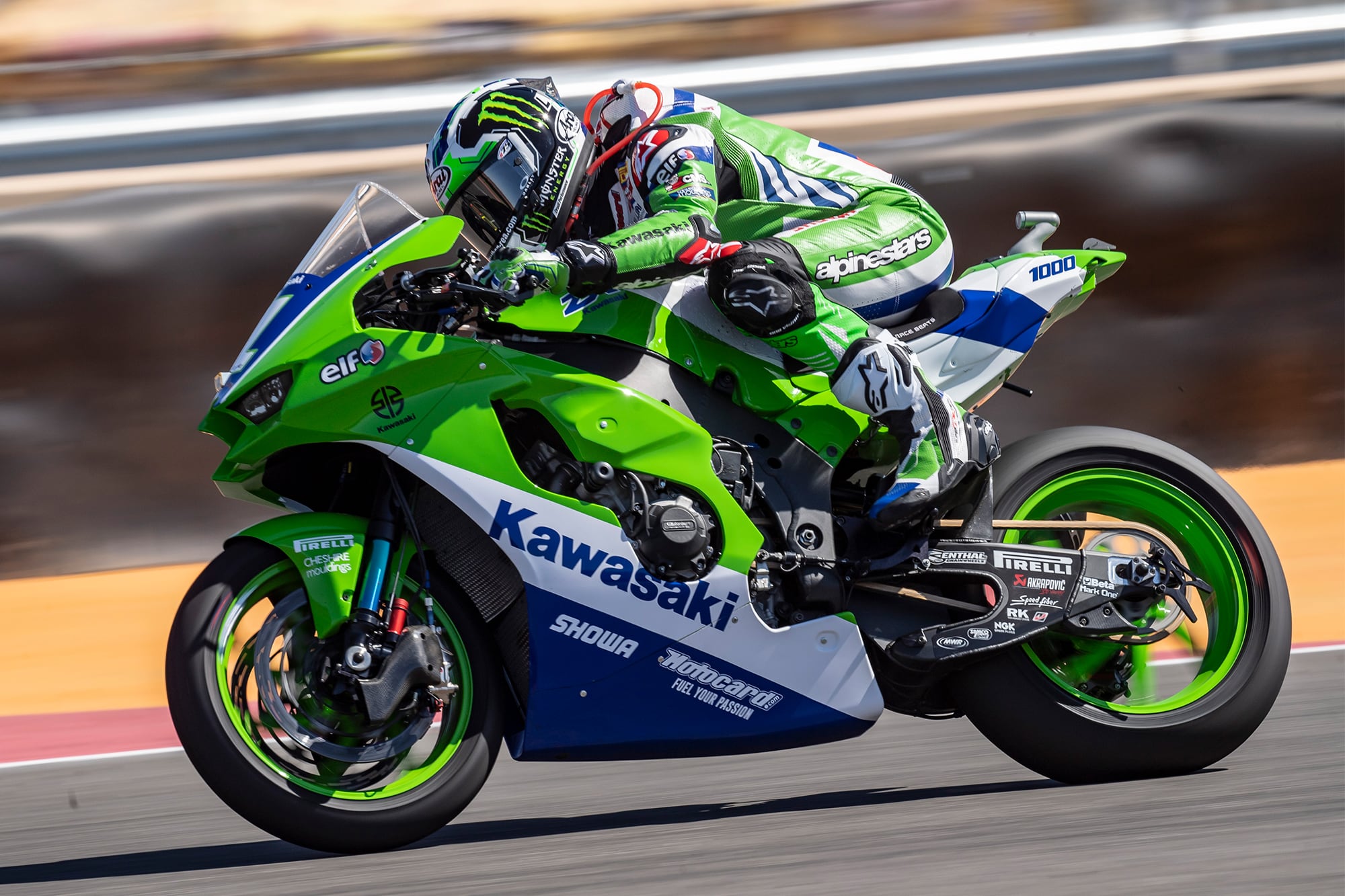 カワサキレーシングチームは世界に1台のNinja ZX-10RRレプリカと3月末
