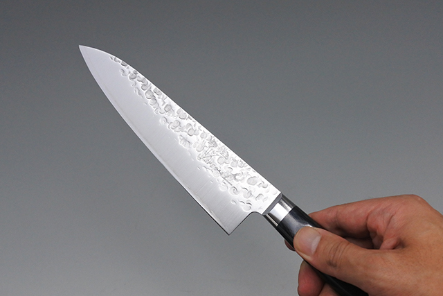 高村刃物】V10スペシャル 鎚目打 牛刀 180mm／210mm