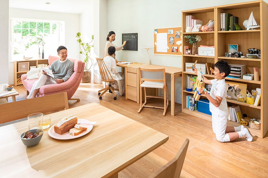 学習机・勉強机ならカリモク家具｜ファミリーシェアデスク｜国産家具