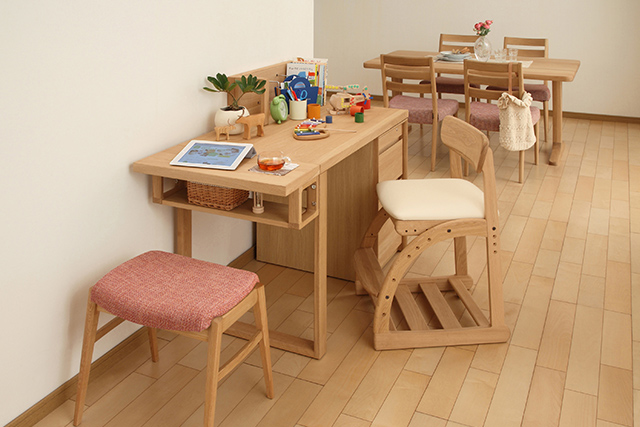 学習机・勉強机ならカリモク家具｜デスク関連アイテム｜国産家具