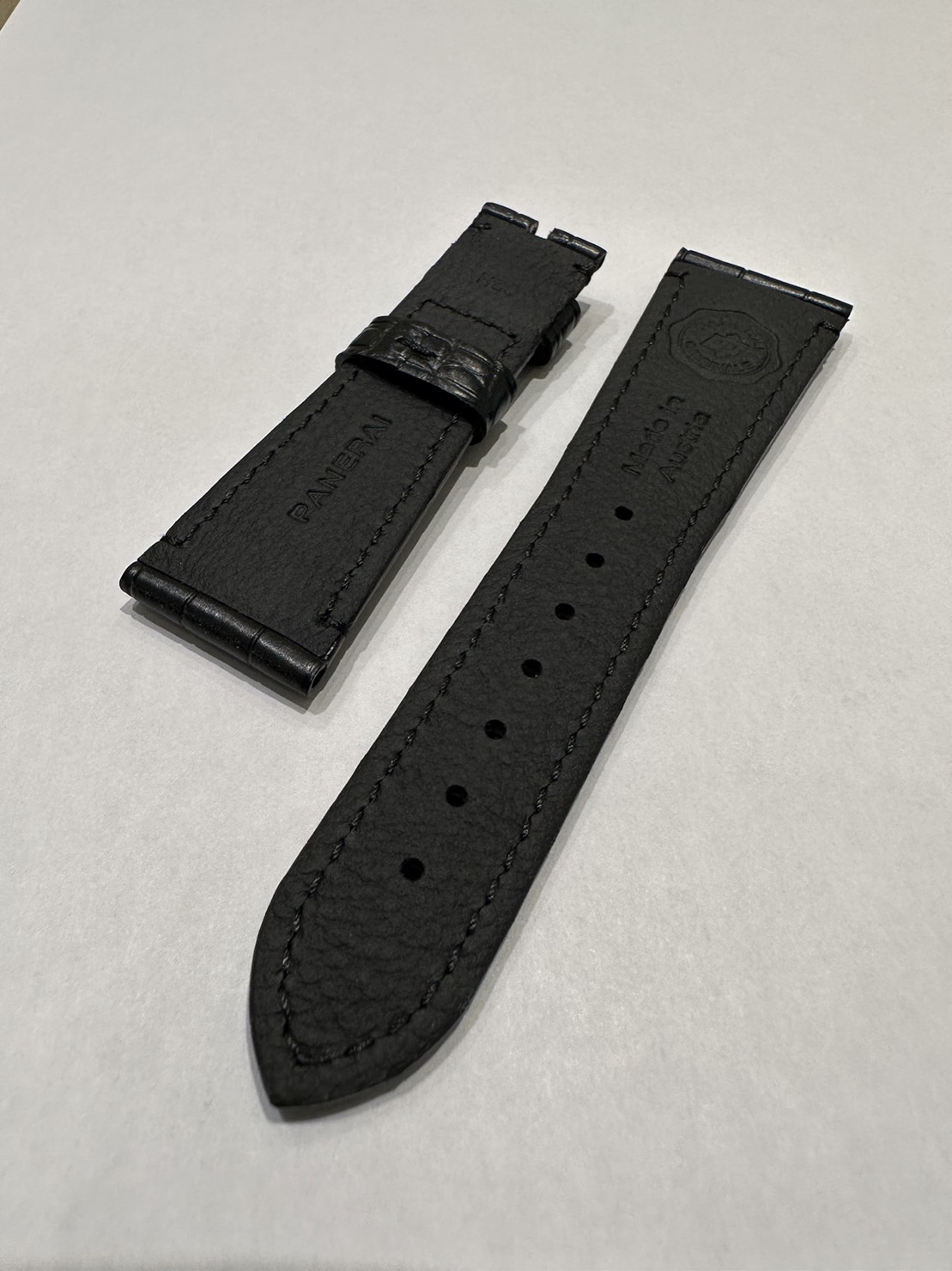 パネライ 】純正ベルト アリゲーターブラック（同色ステッチ）時計幅