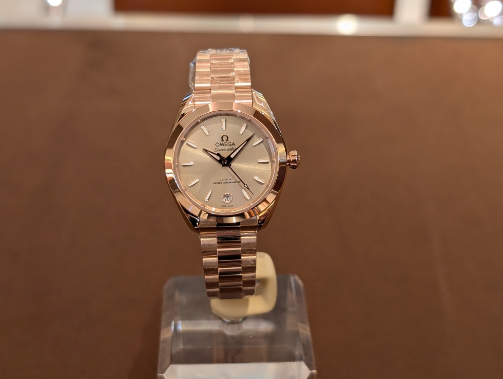 オメガ】これぞレディースウォッチの極み！！最上級金無垢モデルを手に