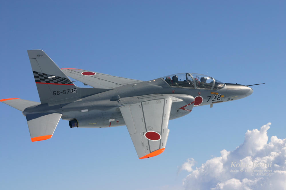 T-4 中等練習機 | 航空機 | 川崎重工業株式会社