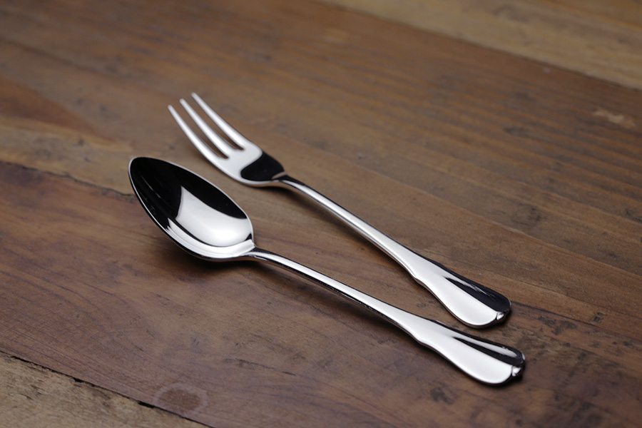 お部屋に飾れる純銀スプーンフォークセット