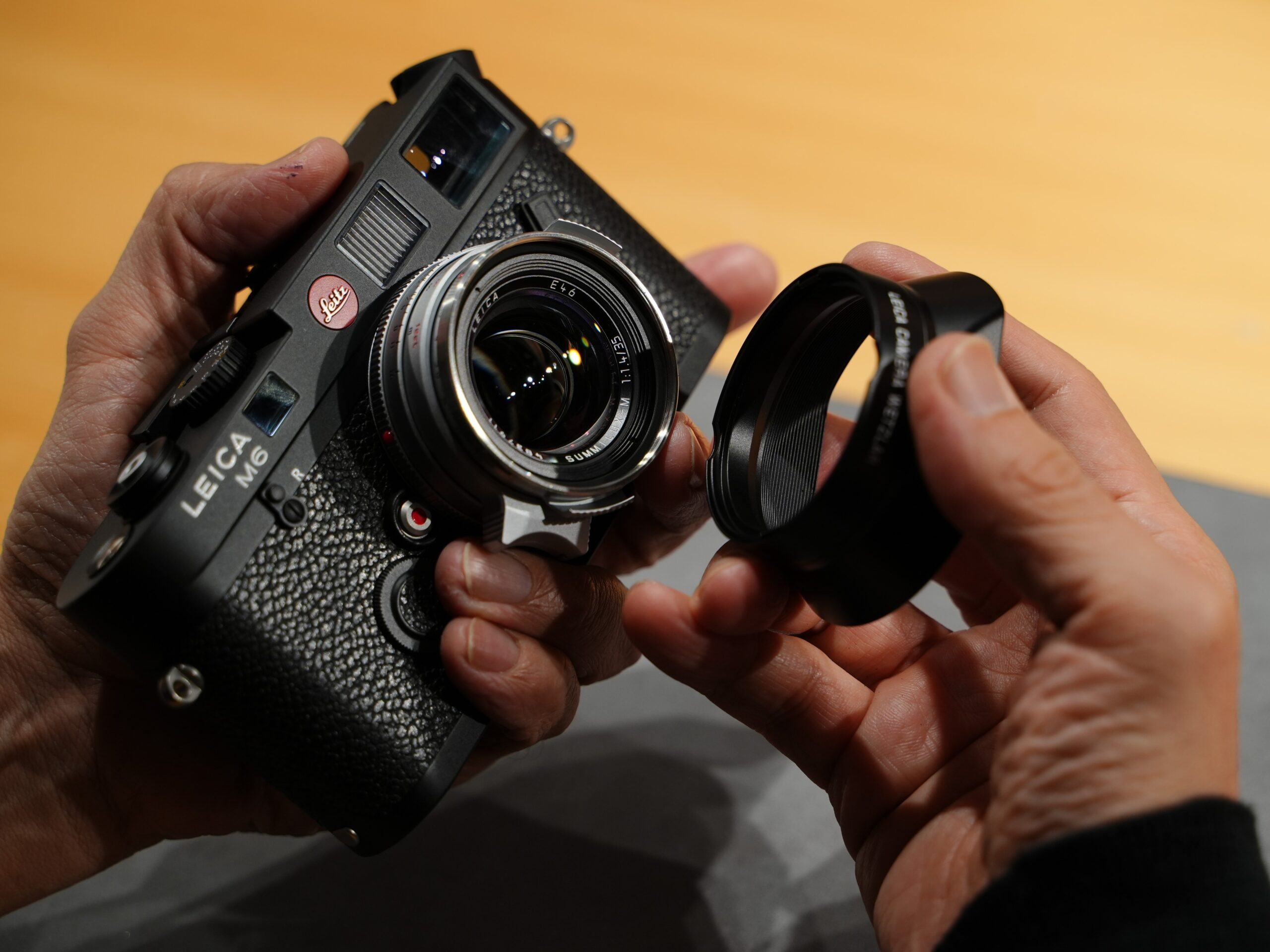 新宿 北村写真機店のカウンターで、お薦めライカを味わい尽くす｜Vol