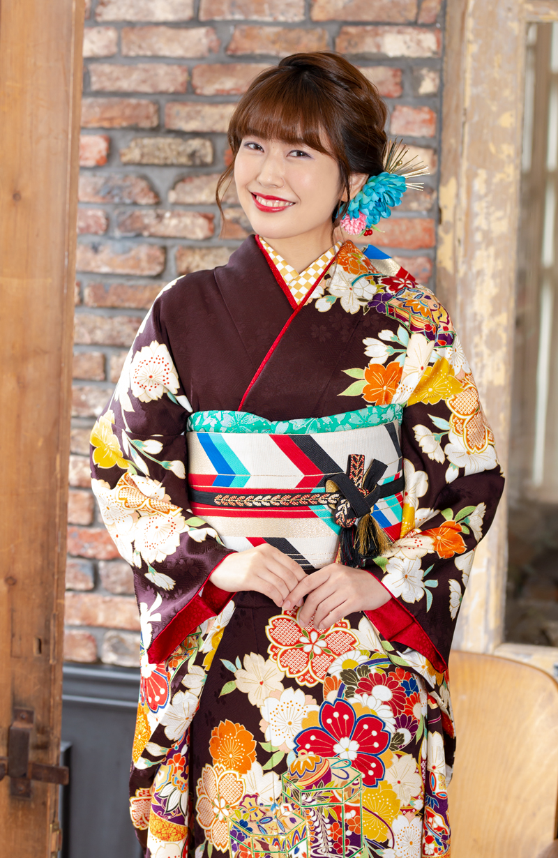 MK-805】ブラウン地に金彩桜の舞 | 日本最大級の着物・振袖